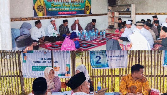 Awal Tahun Ajaran Baru, Santri Mulai Berdatangan: Pondok Pesantren Tarbiyatusshibyan Ila Darissalam Beremi Gandeng Klinik Ar-Raihan untuk Pemeriksaan Kesehatan